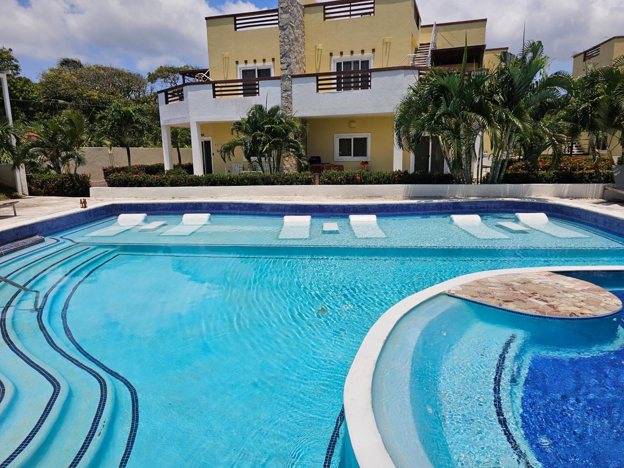 Las Palmas Joliet Corozal (Roatan) Exterior foto